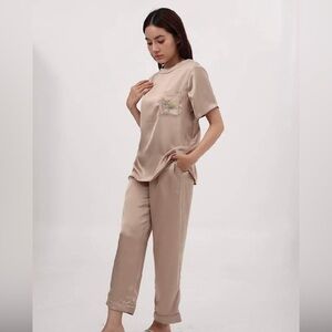 Machine washable silk pajamas set for women with hand embroidered *** NEW****